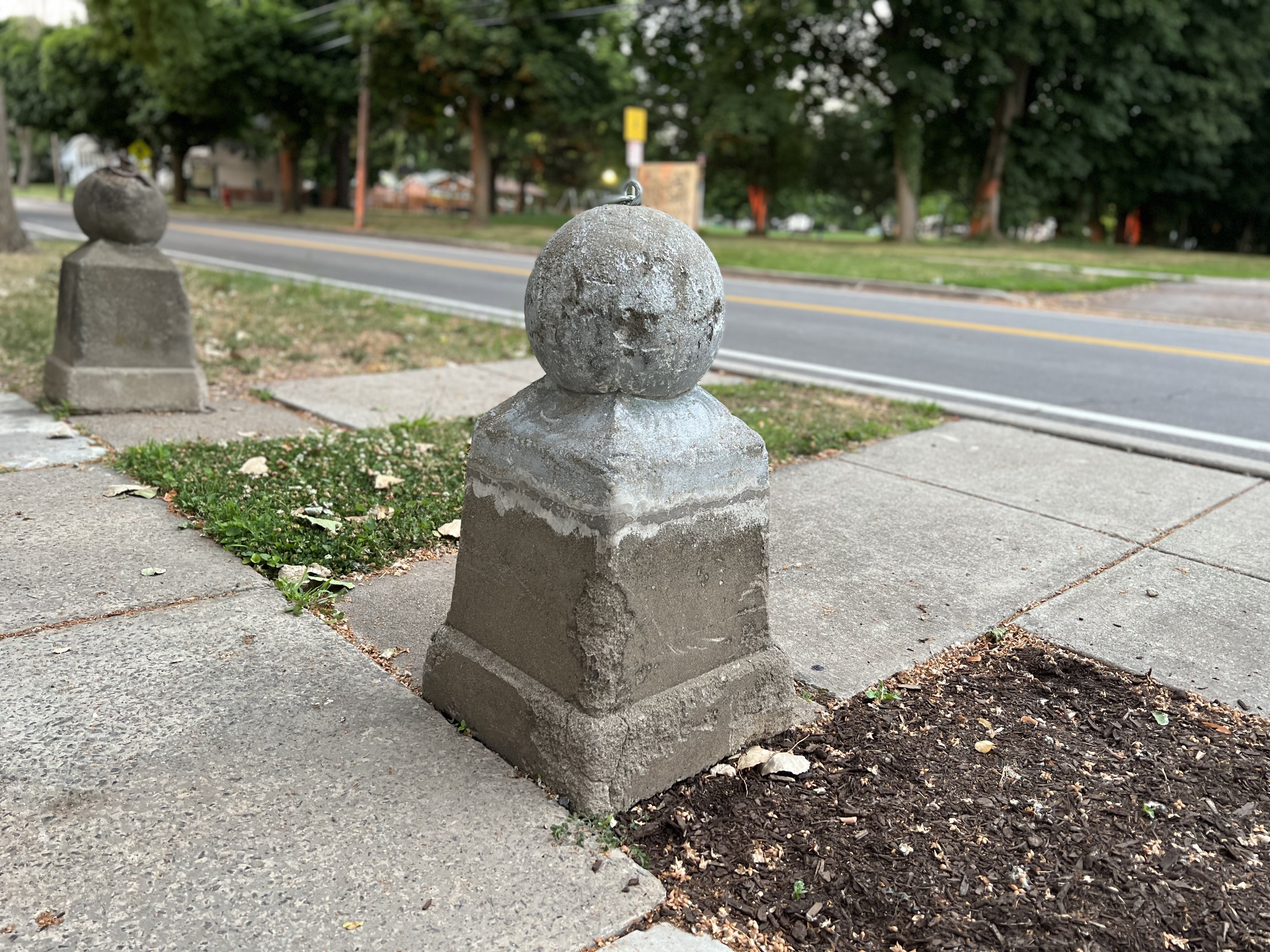 stone, pillar, Youngstown, NY